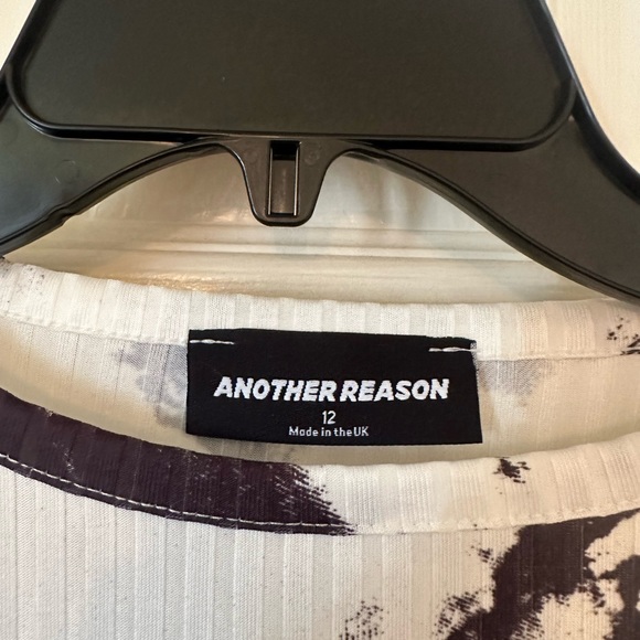 Another Reason Top - Picture 2 of 3